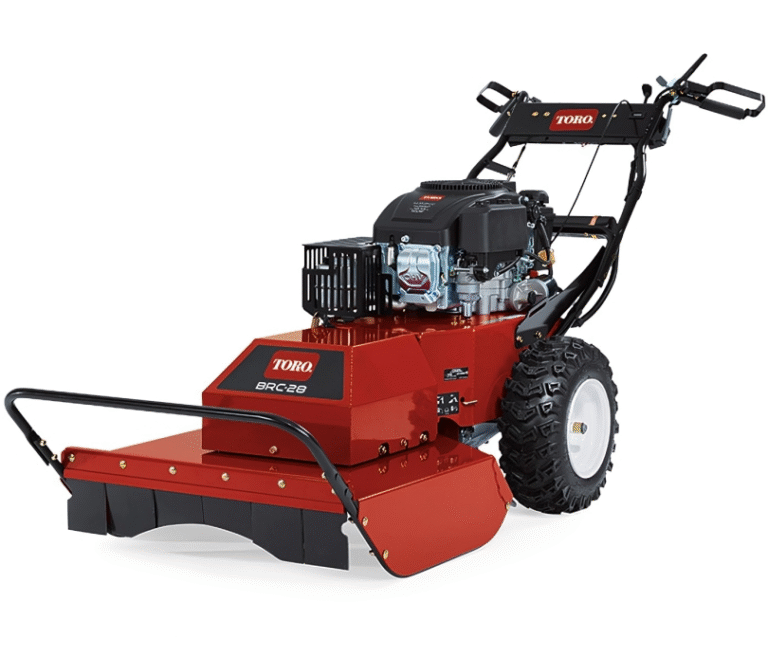 Toro võsaniiduk BRC 28 valgel taustal